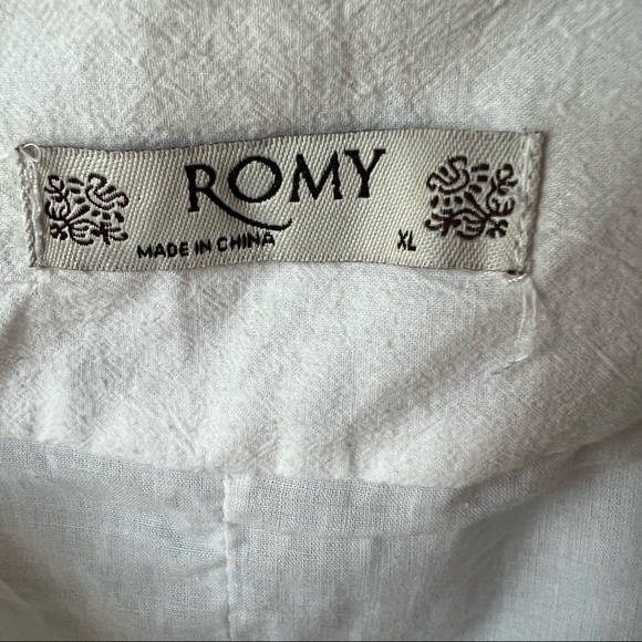 Flowy White Skirt by Romy - Picture 6 of 9